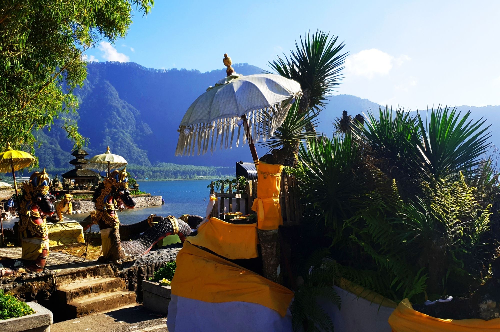 ULUN DANU BERATAN (template ukuran foto artikel blog).jpg