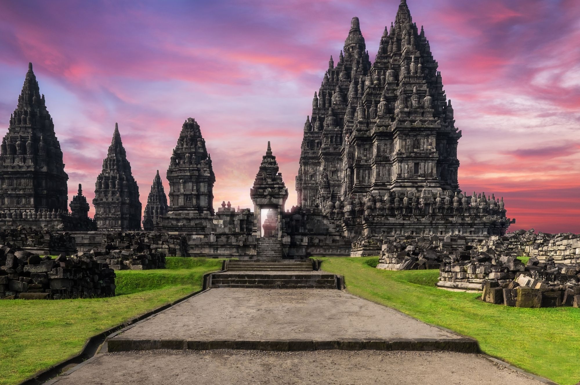 candi prambanan (template ukuran foto artikel blog).jpg
