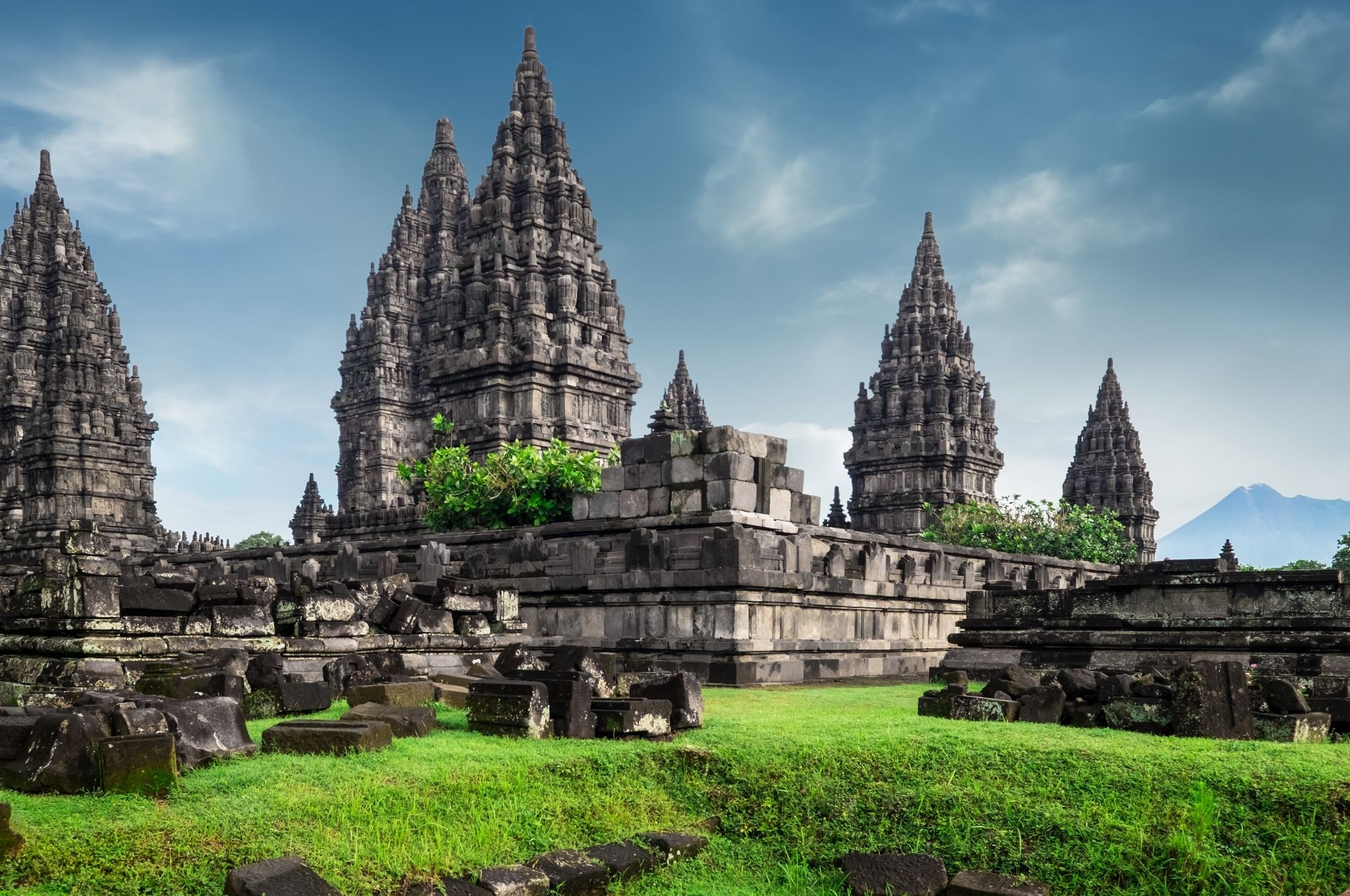 candi roro jonggrang (template ukuran foto artikel blog).jpg